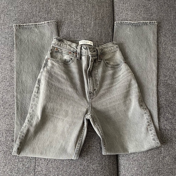 Abercrombie & Fitch the 90s straight ultra high rise Jean - Picture 2 of 8